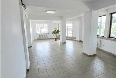 Spatiu de Birou, 120 mp, Amplasat pe Bulevardul Mamaia in Zona Capitol Spatiu de Birou, 120 mp, Amplasat pe Bulevardul Mamaia in Zona Capitol - 3