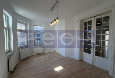 Casă individuală cu 8 camere cu Canalizare în Capitale - 11