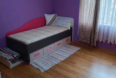 Apartament cu 4 camere decomandat în Central - 3