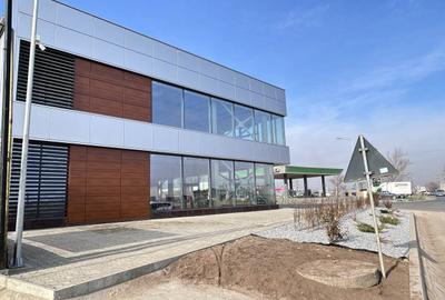 Spatiu Comercial - Showroom -Parter+1/2 Etaj- 940m2 - Zona Industriala - 3