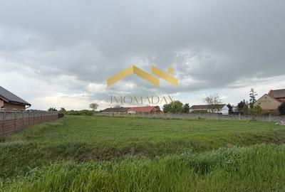 Teren de 2492 mp, în Bucovăț