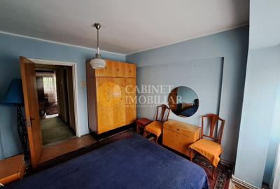 Apartament cu 4 camere semidecomandat, mobilat în Bd. Independenței - 3