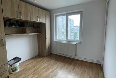 Apartament cu 3 camere semidecomandat în Mărgeanului - 4
