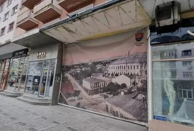 A10 2 spatii comerciale ultracentral in Bacau spre inchiriere - 1