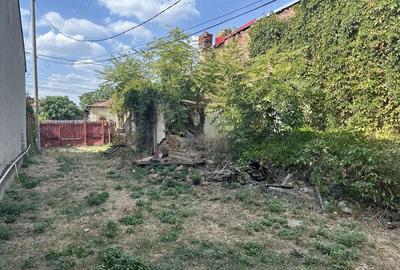 Teren de 165 mp, în Traian