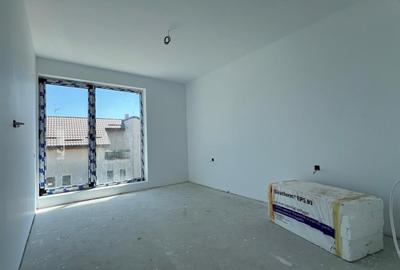 Casă individuală cu 4 camere cu Canalizare în Prelungirea Ghencea - 17