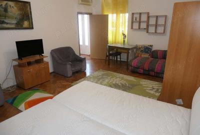 Apartament la vila, situat central, zona Podgoria, et. 1 - 5