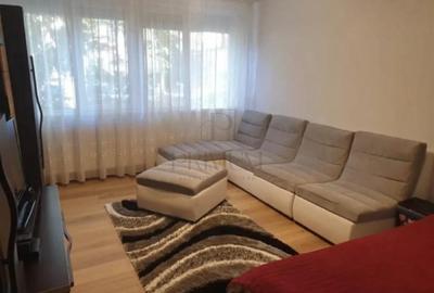 Apartament cu 2 camere decomandat, mobilat în Central