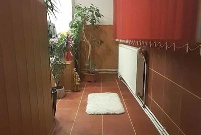 Apartament cu 3 camere decomandat în Central - 3