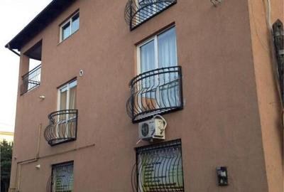 Vila 8 Camere si Curte Spatiu Ideal pentru Familie Ma...