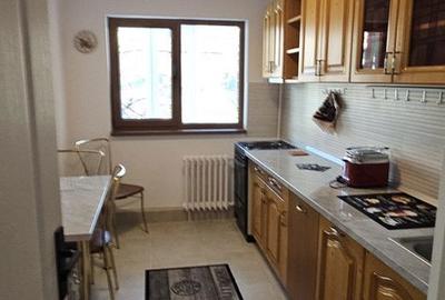 Apartament cu 3 camere decomandat în Tei - 8