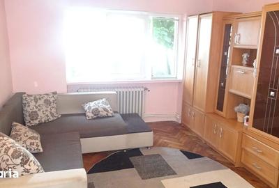 Apartament cu 2 camere semidecomandat în Gojdu