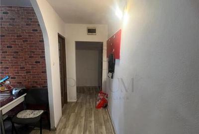 UMT - MUZEUL SATULUI - 3 CAM - ETJ.3 - 2 BAI - 2 BALCOANE - UMT - MUZEUL SATULUI - 3 CAM - ETJ.3 - 2 BAI - 2 BALCOANE - - 4