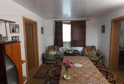 Casă cu 4 camere în Popești - 1