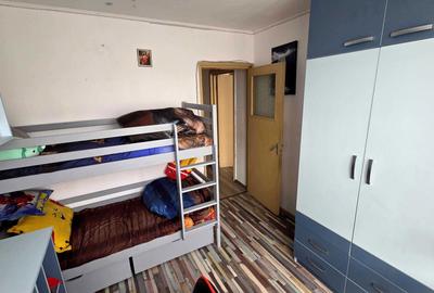 Apartament cu 3 camere semidecomandat în Berceni - 3