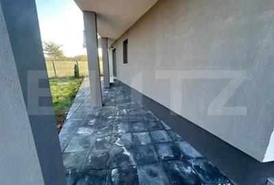 Casă cu 4 camere cu Teren 555 Mp în Central - 1