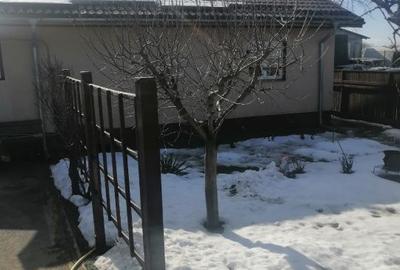 Casă cu 3 camere în Câmpurelu - 2