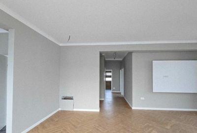 Casă cu 3 camere cu Teren 440 Mp în Nufărul