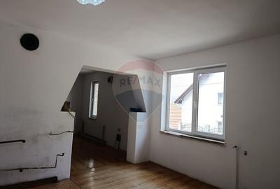 Casă cu 3 camere cu Teren 352 Mp în Nord-Est - 9