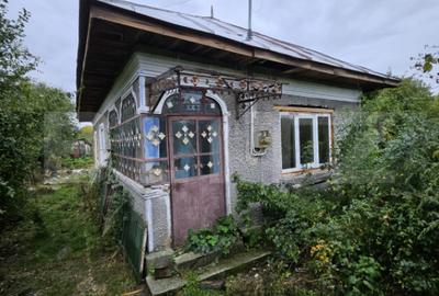 Casă cu 2 camere cu Teren 1000 Mp în Valea - 12