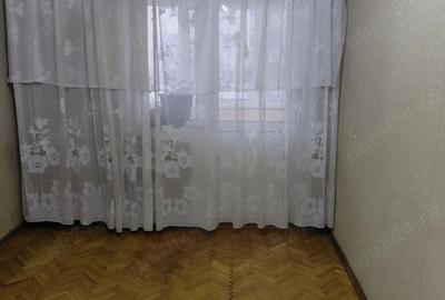 Apartament cu 3 camere decomandat în Traian - 3