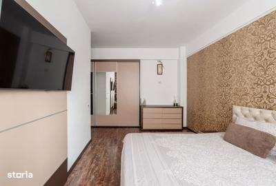 Apartament cu 3 camere decomandat în Găvana