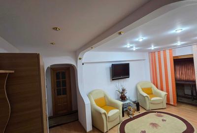 Apartament cu 3 camere decomandat în Central - 1