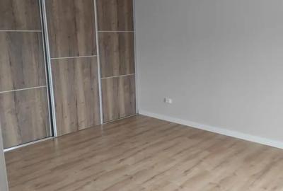 Spațiu comercial, de 450 mp, în Central - 7