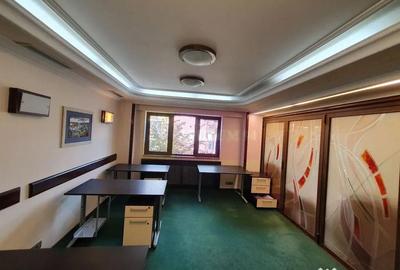 Apartament cu 3 camere decomandat în Central - 1