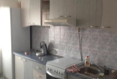 Apartament cu 2 camere decomandat în Republicii