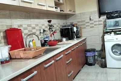 Apartament cu 3 camere semidecomandat în Central - 3