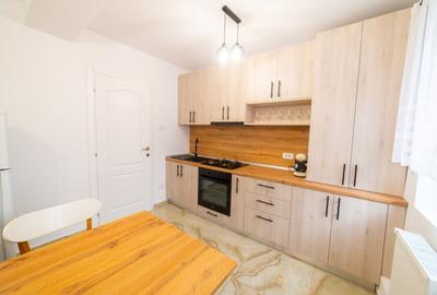 Apartament cu 3 camere semidecomandat, mobilat în Central - 11