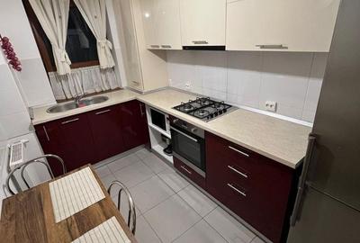 Apartament cu 2 camere decomandat în Tractorul - 5