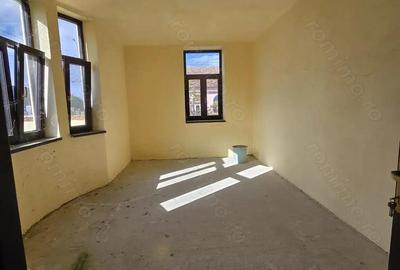 Casă cu 3 camere cu Canalizare în Cenad - 9