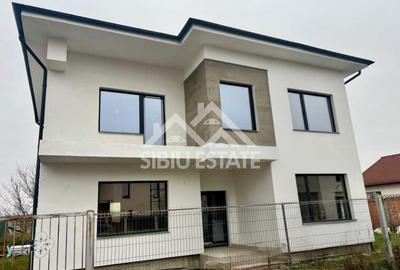 Casa individuala noua moderna curte mare Cartierul Tineretului, Sibiu - 1