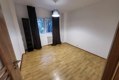 De inchiriat apartament  2 camere Titulescu-Piata Victoriei 500 euro - 1