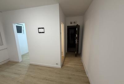 Garsonieră decomandată în Titan - 2