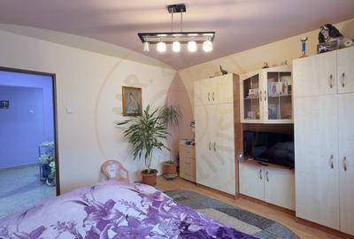 Apartament 3 camere MV2 Etaj IV, Str. Octavian Goga - Carei Apartament 3 camere MV2 Etaj IV, Str. Octavian Goga - Carei - 4