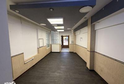 Spațiu comercial, de 42 mp, în Central - 11