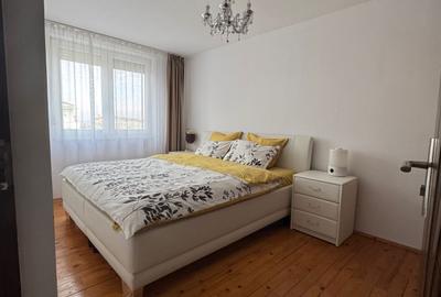Apartament cu 3 camere semidecomandat în Central - 3