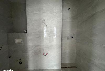 Apartament cu 3 camere semidecomandat în Pipera