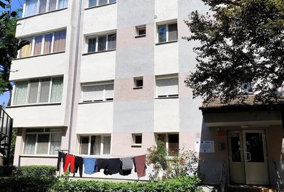 Apartament cu 3 camere semidecomandat în Nufărul - 1