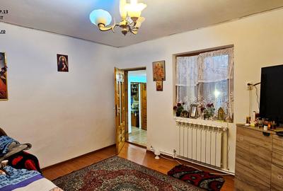 Casa individuala,cu 2 beciuri, anexe si 920 mp teren,la 10 minute de P.Neamt - 3