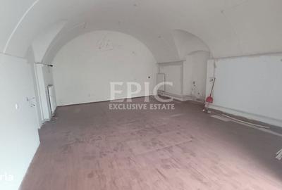 Spațiu comercial, de 60 mp, în Central