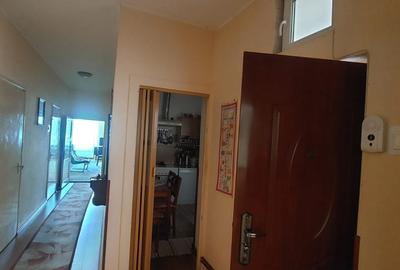 De vanzare ap.2 camere , curte comuna - P-ta Bolyai- langa Tribunal De vanzare ap.2 camere , curte comuna - P-ta Bolyai- langa Tribunal - 8