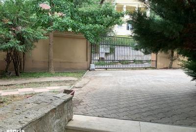 Casă cu 5 camere cu Teren 900 Mp în Dealul Malului - 2