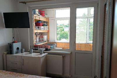 Vand sau schimb apartament 3 camere - 13
