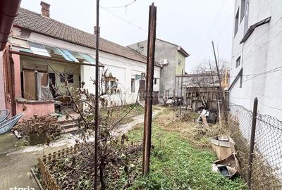 Casă cu 3 camere cu Teren 61 Mp în Central - 1