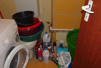 Vand apartament de 3 camere decomandat Deva, etaj 2, Micro 15, mobilat - 12