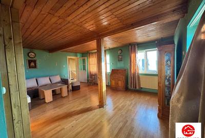 Casă cu 6 camere cu Teren 1495 Mp în Sâncraiu de Mureș - 8